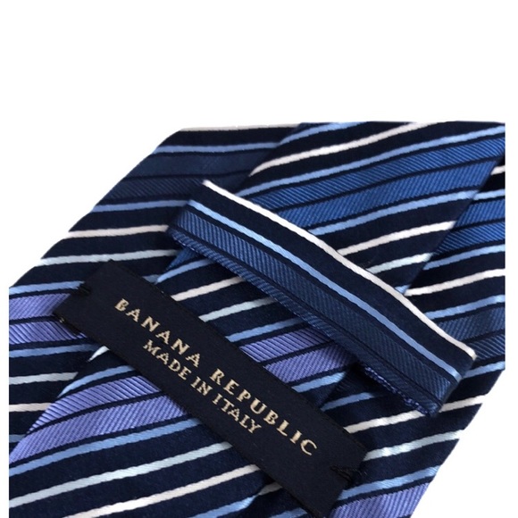 Banana Republic Tie Blue and White Stripes EUC - Picture 2 of 6